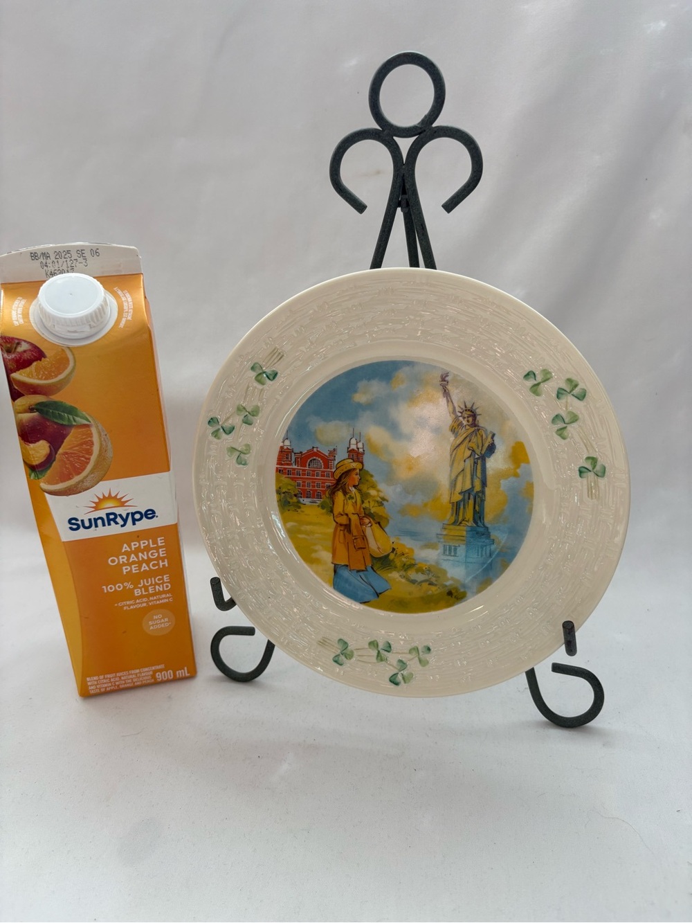 Limited edition Belleek, First Sight of Miss Liberty, collectable plate.